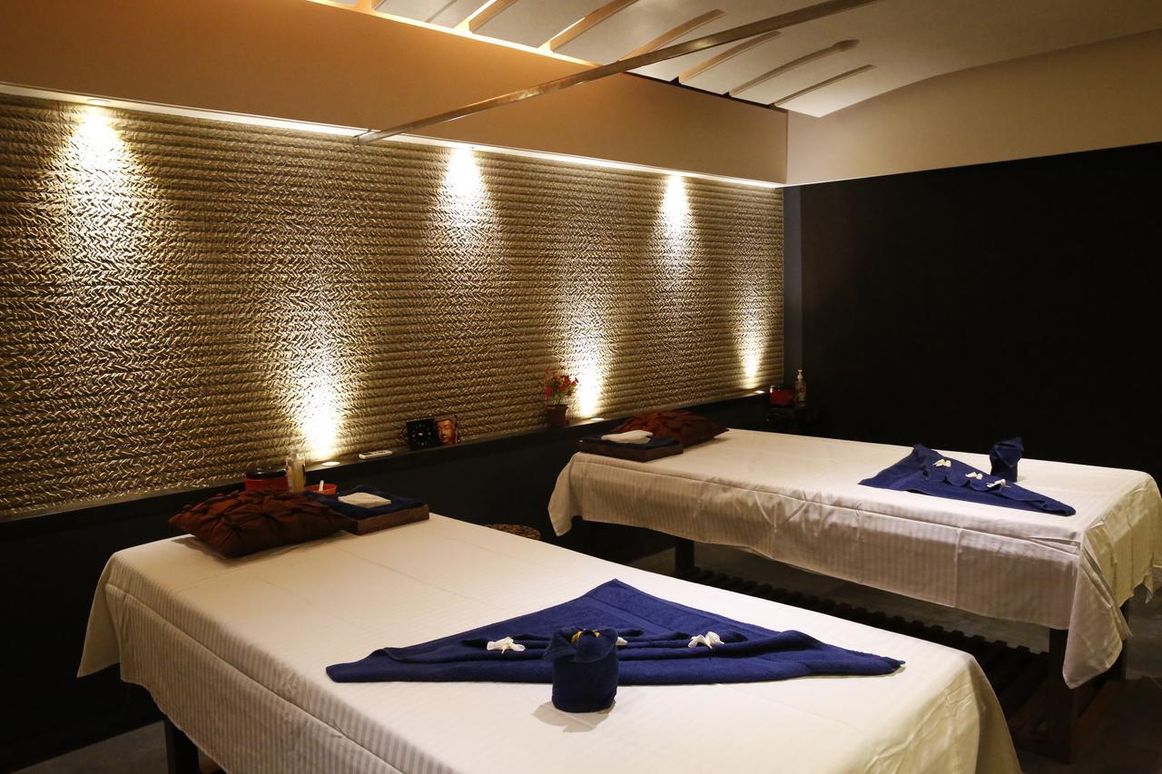 Abhishek Beach Resort And Spa Ganpatipule Bagian luar foto