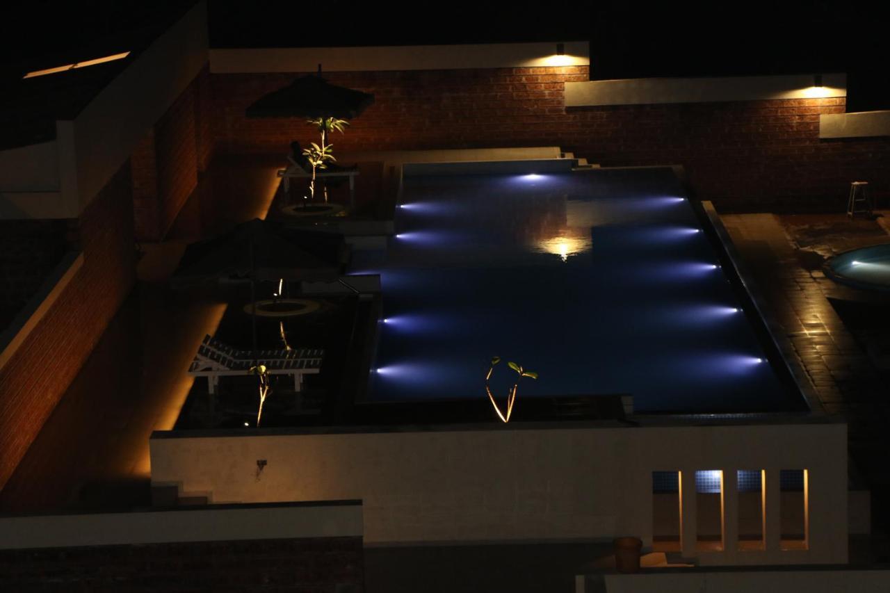 Abhishek Beach Resort And Spa Ganpatipule Bagian luar foto